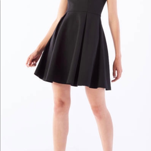 Perfect for Holidays !!! Mohito collection dress - Picture 2 of 5